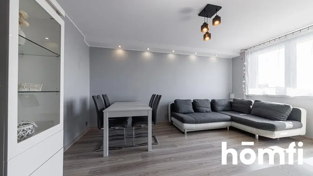 Wohnzimmer; tageslicht, holzboden, moderner stil