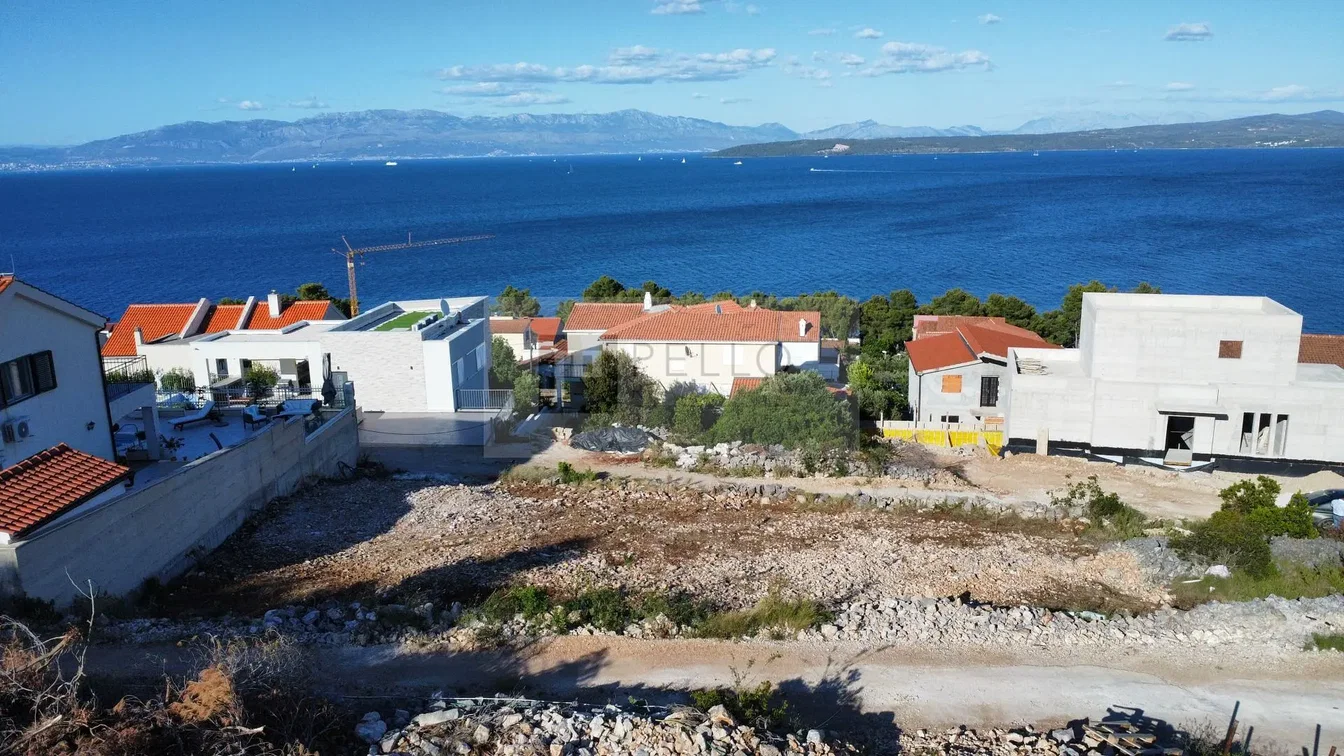 Casa e arredores; vista, luz natural