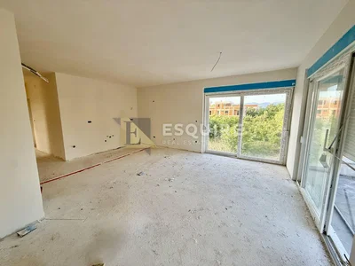 Autre; nécessite rénovation, lumière naturelle, vue