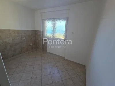Ostalo; pločice, prirodno svjetlo