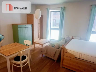 Schlafzimmer; holzboden, tageslicht, moderner stil