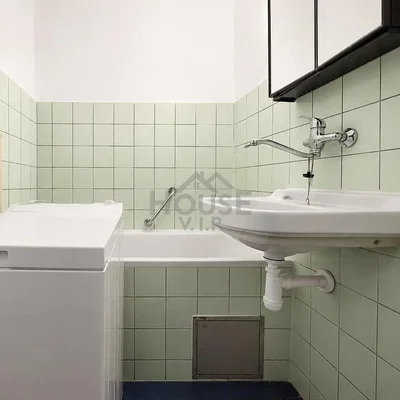 Toaleta; dlažba