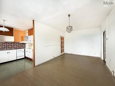 Kitchen; kitchen appliances, tile floor, wood floor
