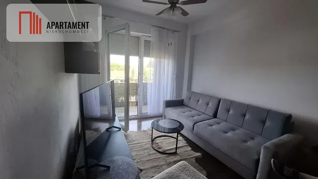 Salón; luz natural, estilo moderno