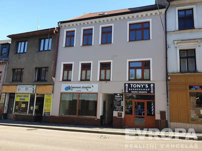Kuća i okolina