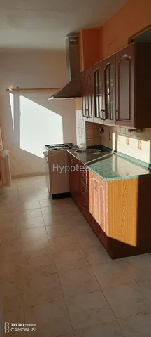 Κουζίνα; πλακάκια, φυσικό φως