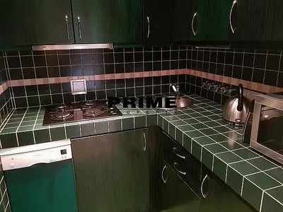Kuhinja; kućanski aparati, pločice