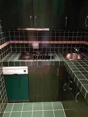 Kuhinja; pločice, kućanski aparati