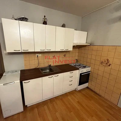Kitchen; kitchen appliances, tile floor