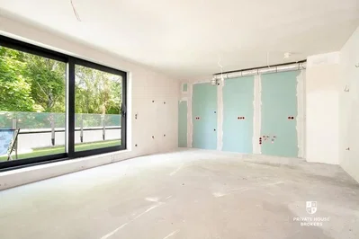 Ostalo; prirodno svjetlo, potrebna renovacija