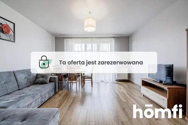 Living room; wood floor, natural light, modern style