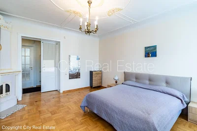 Bedroom; wood floor, natural light