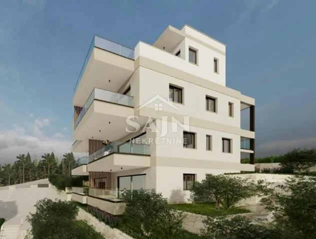 Casa e arredores