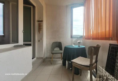 Other; tile floor, natural light