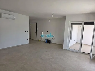 Other; natural light, needs renovation, tile floor