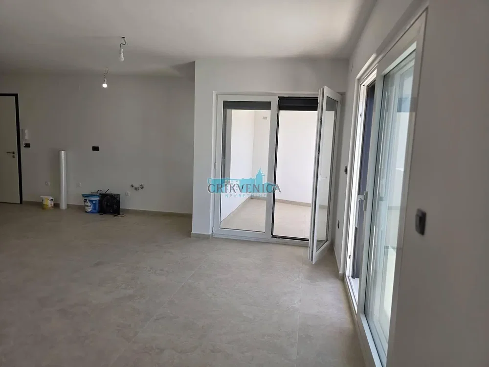 Other; tile floor, natural light, needs renovation