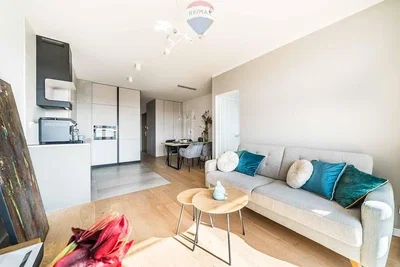 Wohnzimmer; küchengeräte, tageslicht, moderner stil, holzboden