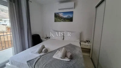 Bedroom; natural light, modern style