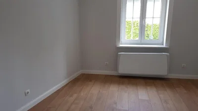 Bedroom; wood floor, natural light