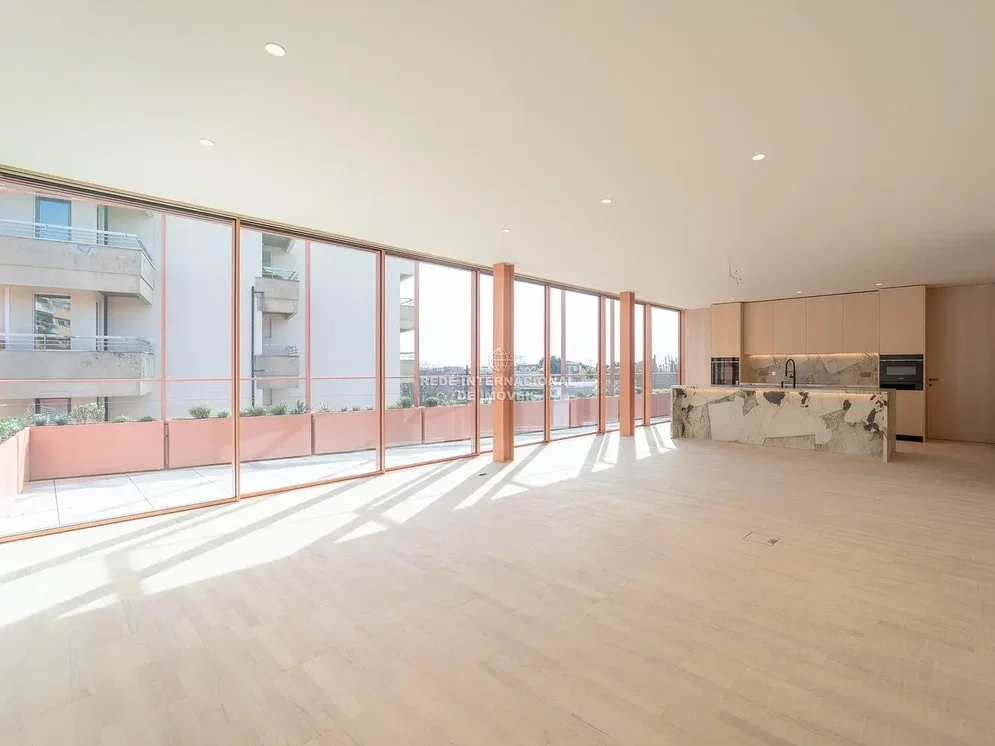 Salon; vue, électroménager, lumière naturelle, parquet