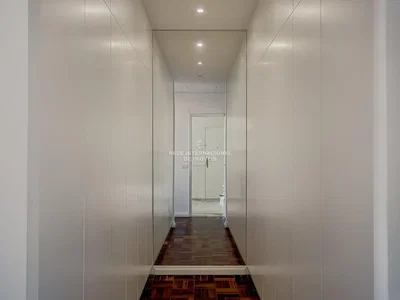 Autre; parquet, lumière naturelle