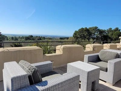 Terrace; view, natural light