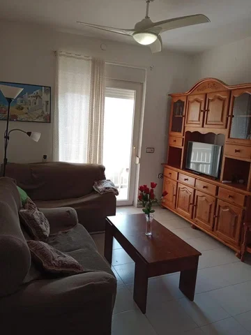 Wohnzimmer; tageslicht, fliesenboden