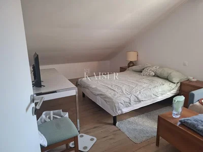 Chambre; parquet, lumière naturelle