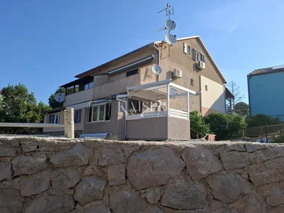 Maison et environs
