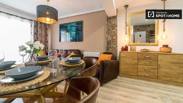 Salon; style moderne, parquet, lumière naturelle