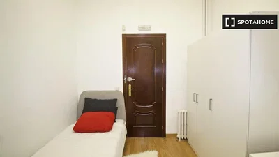 Chambre; parquet, lumière naturelle