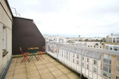 Balkon; blick, fliesenboden, tageslicht