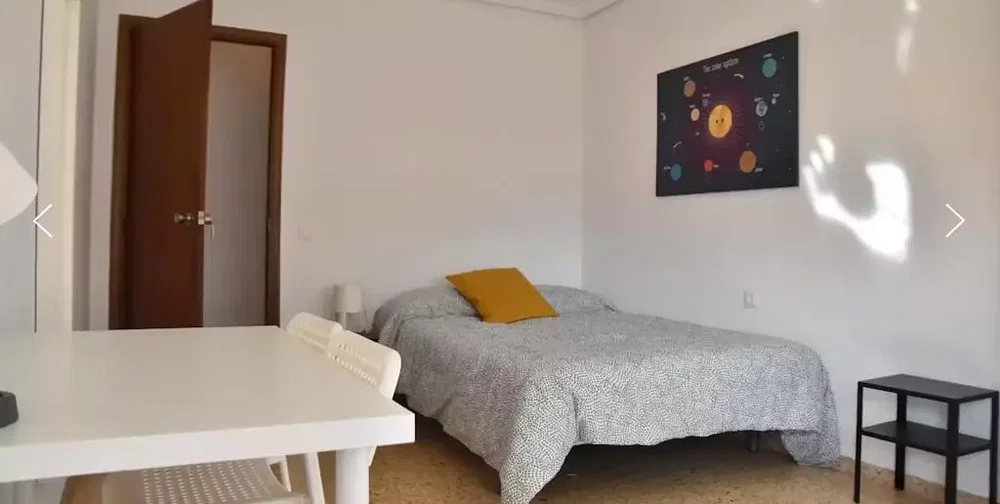 Yatak odası; doğal ışık, modern stil