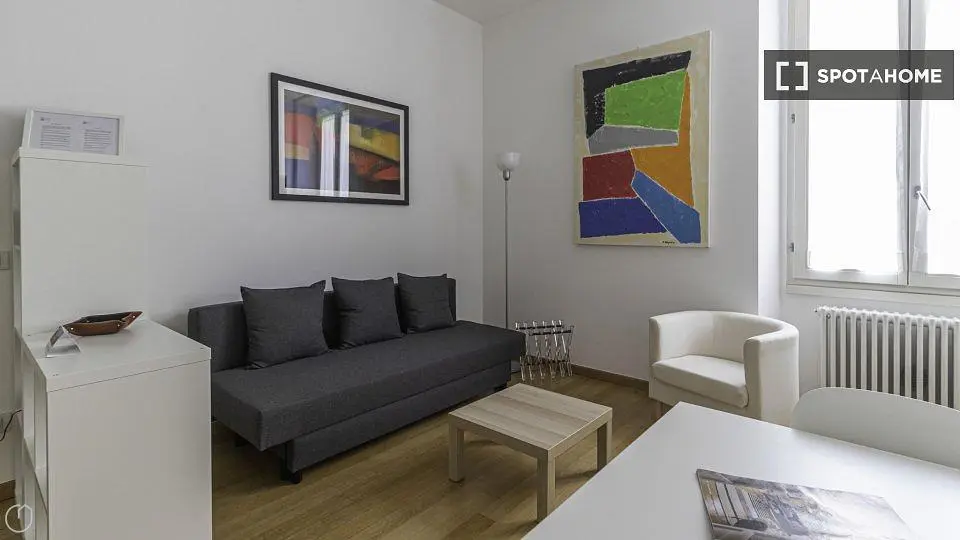 Sala de estar; luz natural, chão de madeira, estilo moderno
