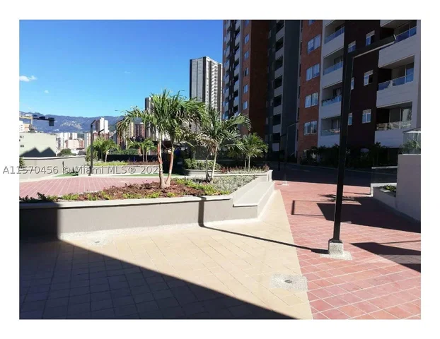 Terrasse; blick, tageslicht, fliesenboden