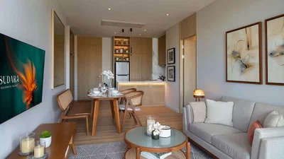 Oturma odası; modern stil, ahşap zemin, doğal ışık