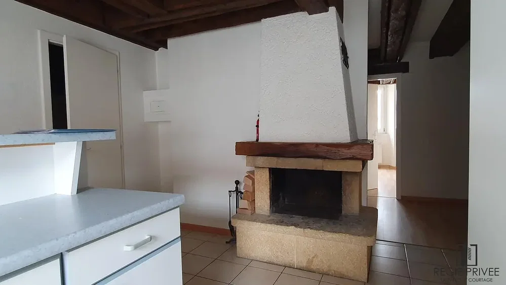 Küche; kamin, fliesenboden