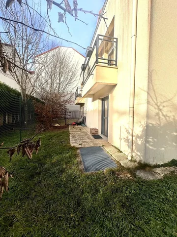 Casa e dintorni; luce naturale, necessita ristrutturazione