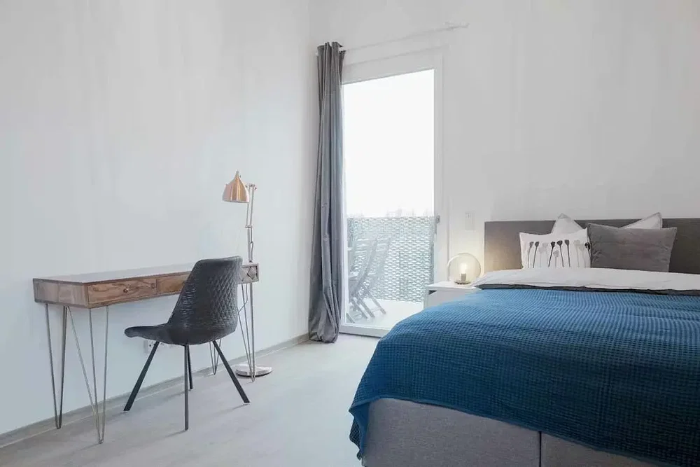Camera da letto; luce naturale, stile moderno