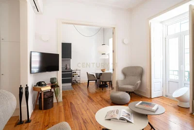 Salon; parquet, lumière naturelle, style moderne