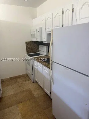 Cuisine; électroménager, carrelage