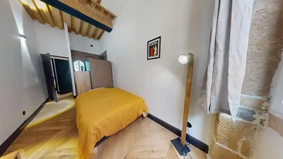 Schlafzimmer; holzboden, tageslicht