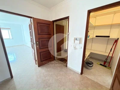 Other; tile floor, natural light