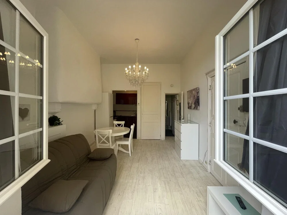 Sala de estar; luz natural, estilo moderno