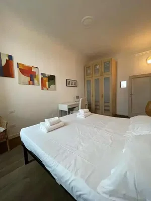 Camera da letto; luce naturale, stile moderno