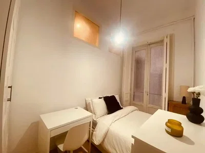 Yatak odası; doğal ışık, modern stil