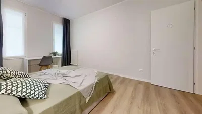 Chambre; parquet, lumière naturelle