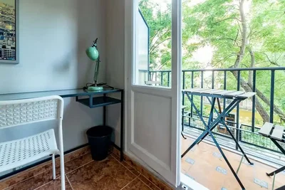Balkon; fliesenboden, tageslicht, blick