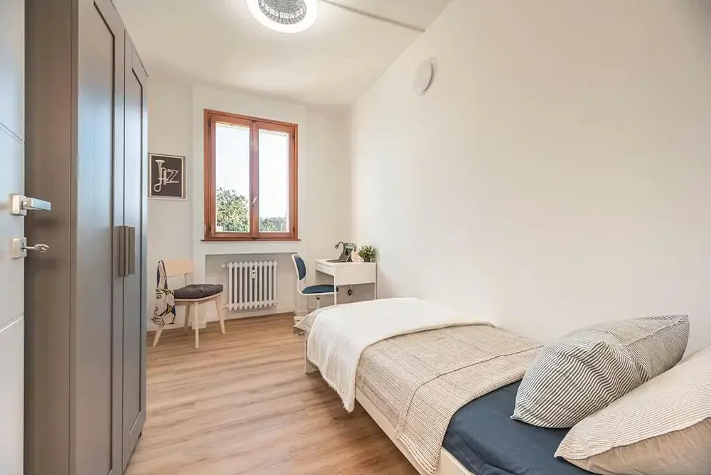 Chambre; parquet, lumière naturelle