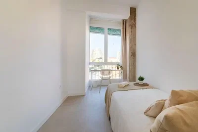 Schlafzimmer; tageslicht, moderner stil